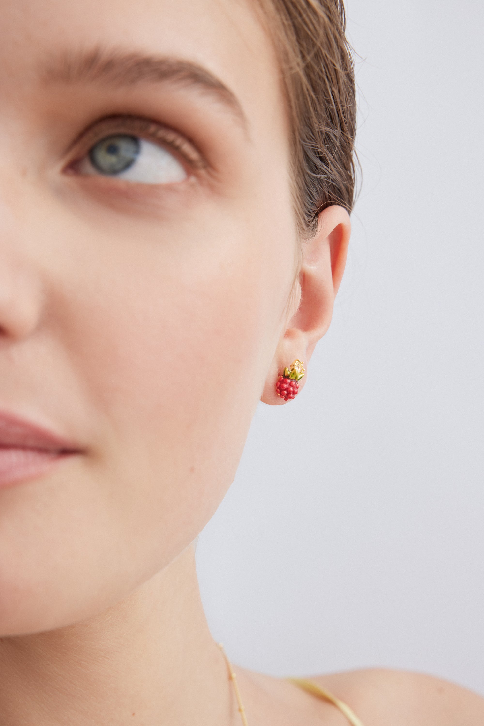 Raspberry and round gold stone post earrings