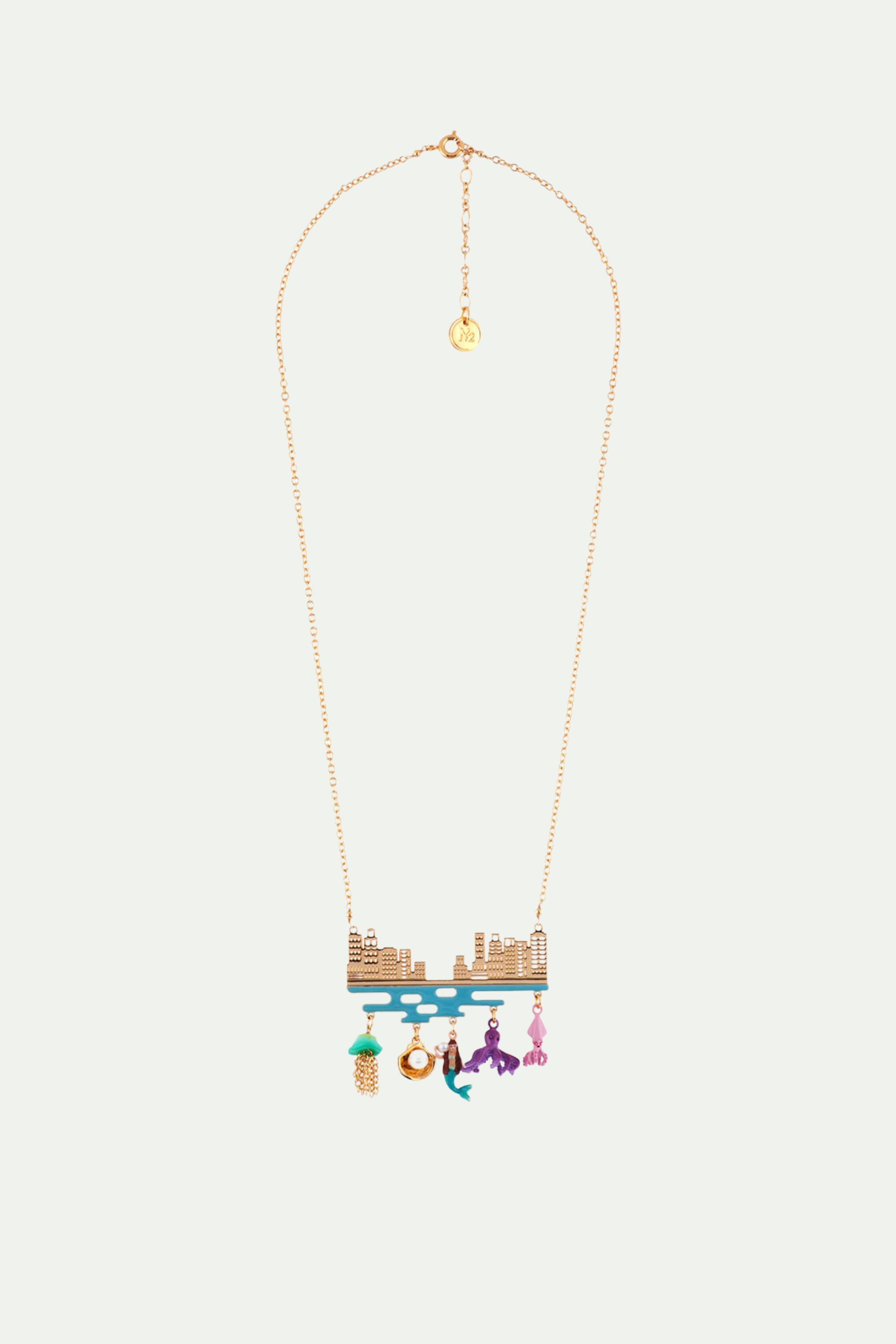 Necklace themed at the border between the city and the underwater world