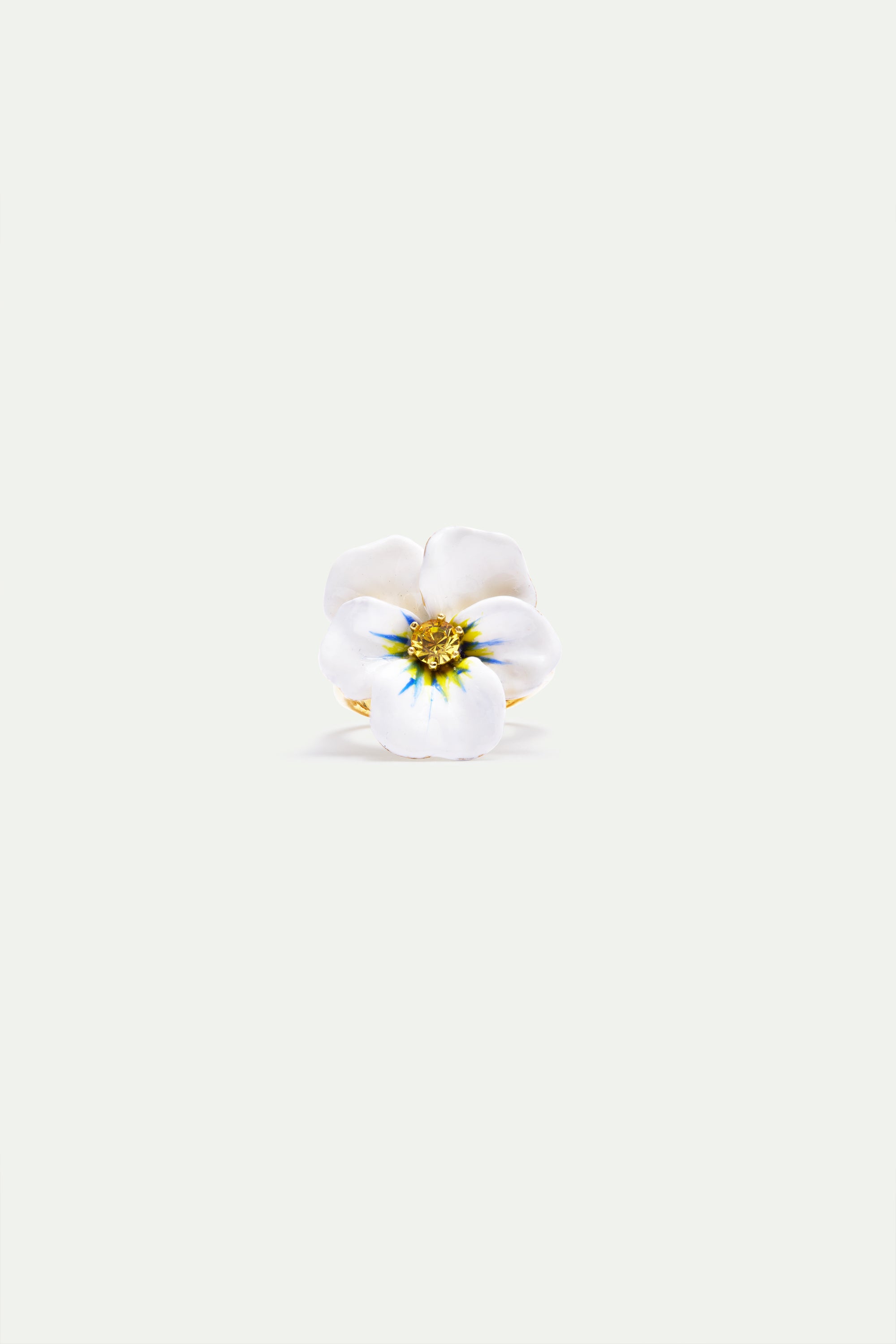 White pansy and cut crystal cocktail ring