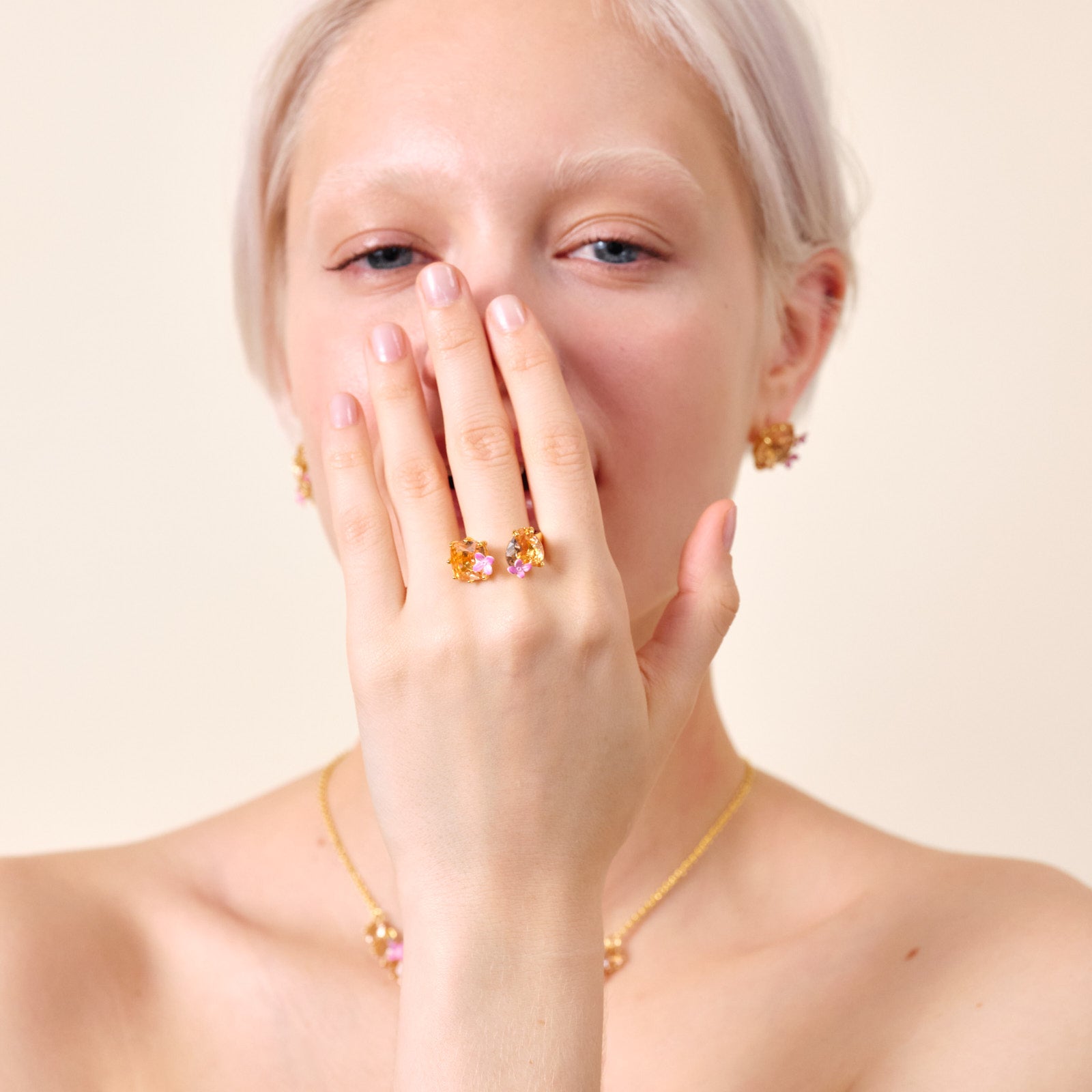 Apricot pink diamantine flower, heart and square stone ring