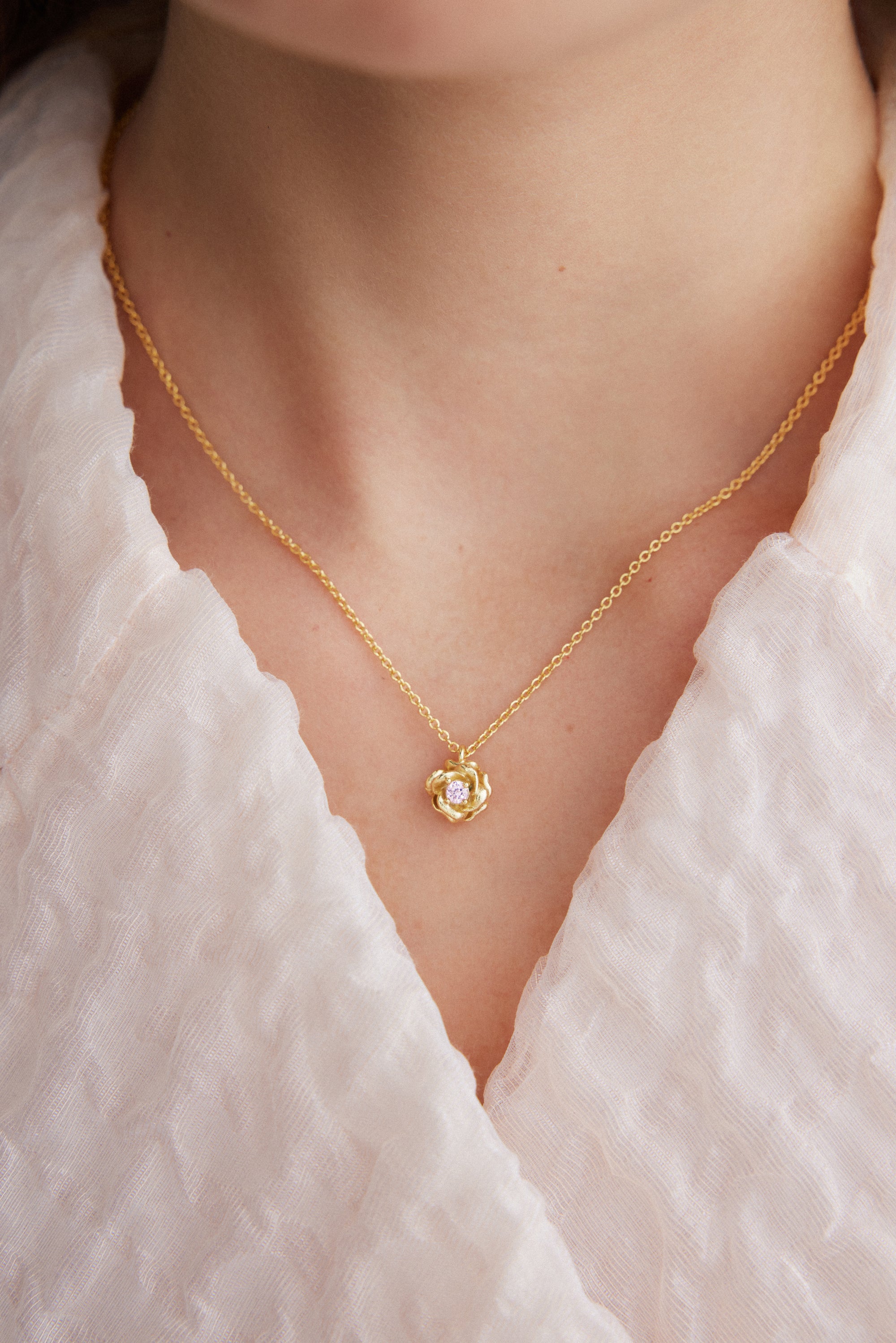 Gold Mona Lisa rose and pink crystal necklace