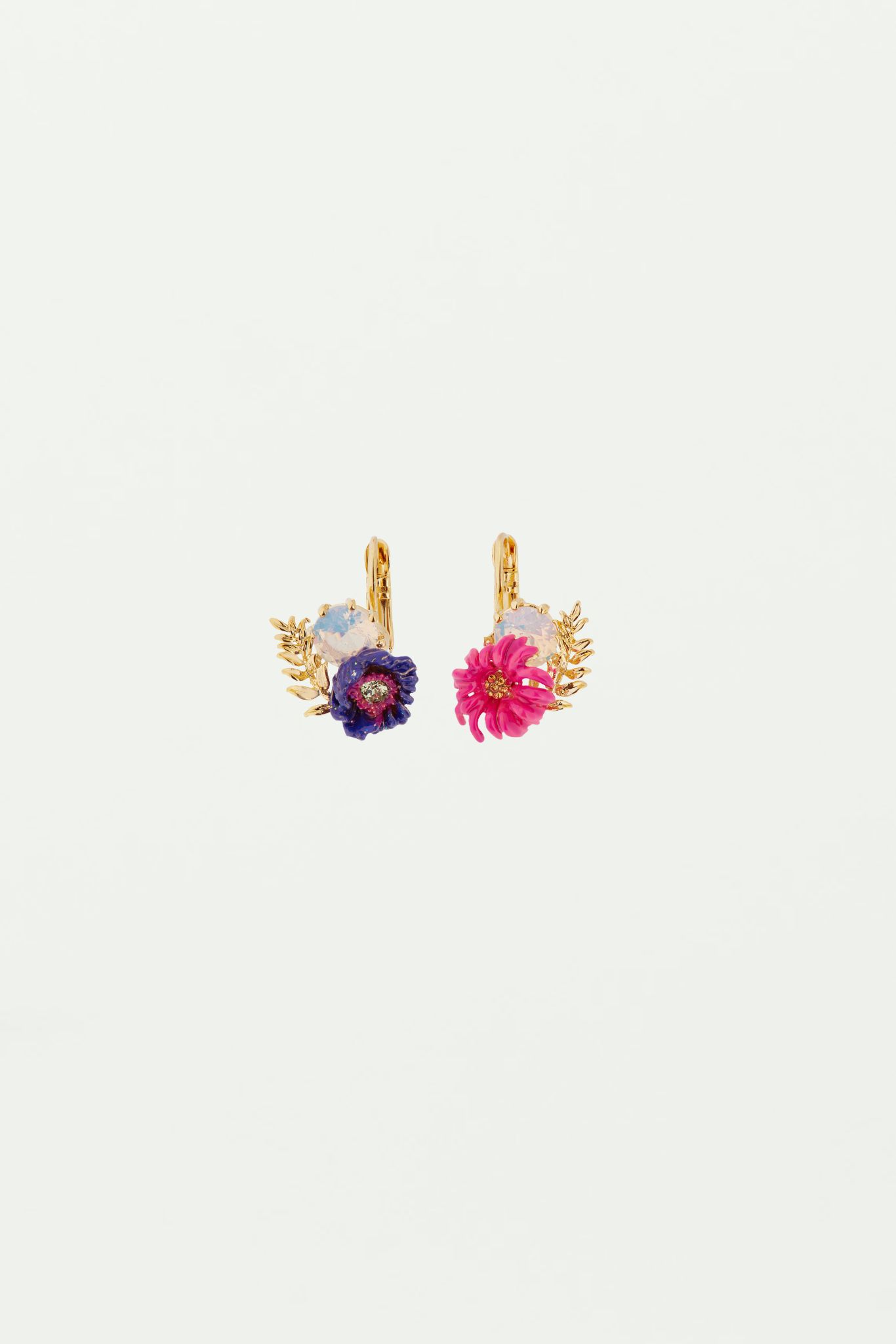 Imaginary flower and crystal sleeper earrings
