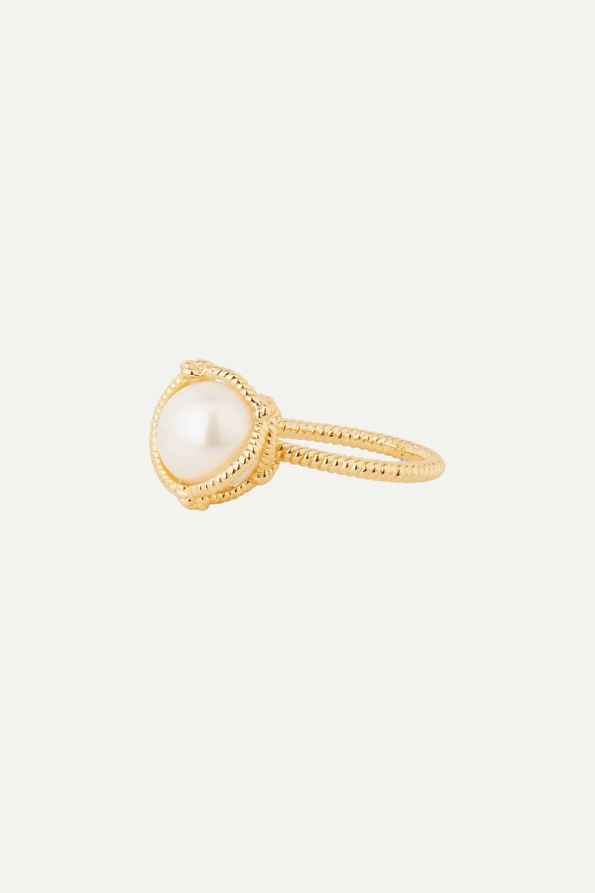 Cultured pearl and rope solitaire ring