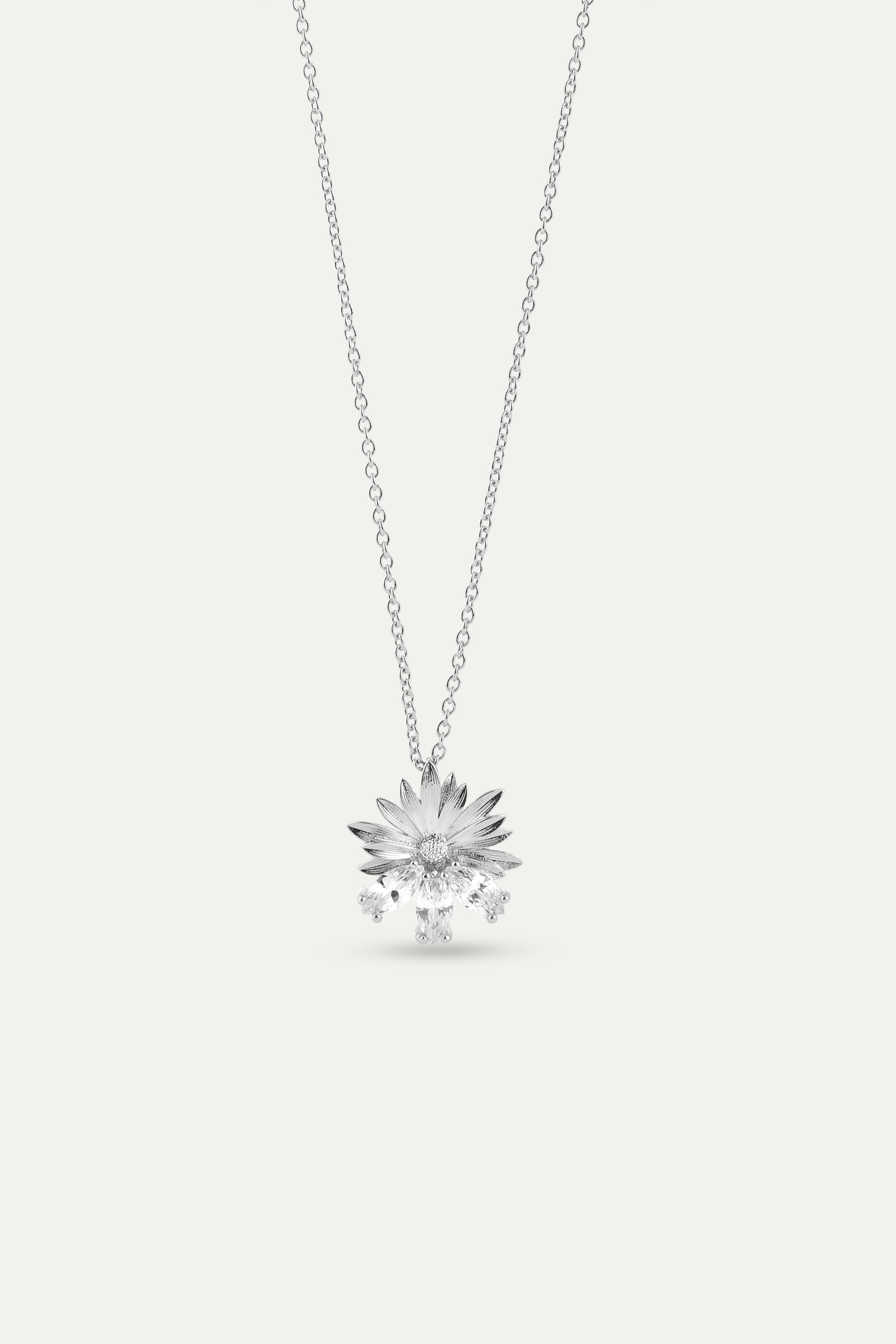 Silver pendant necklace with daisies and white stones