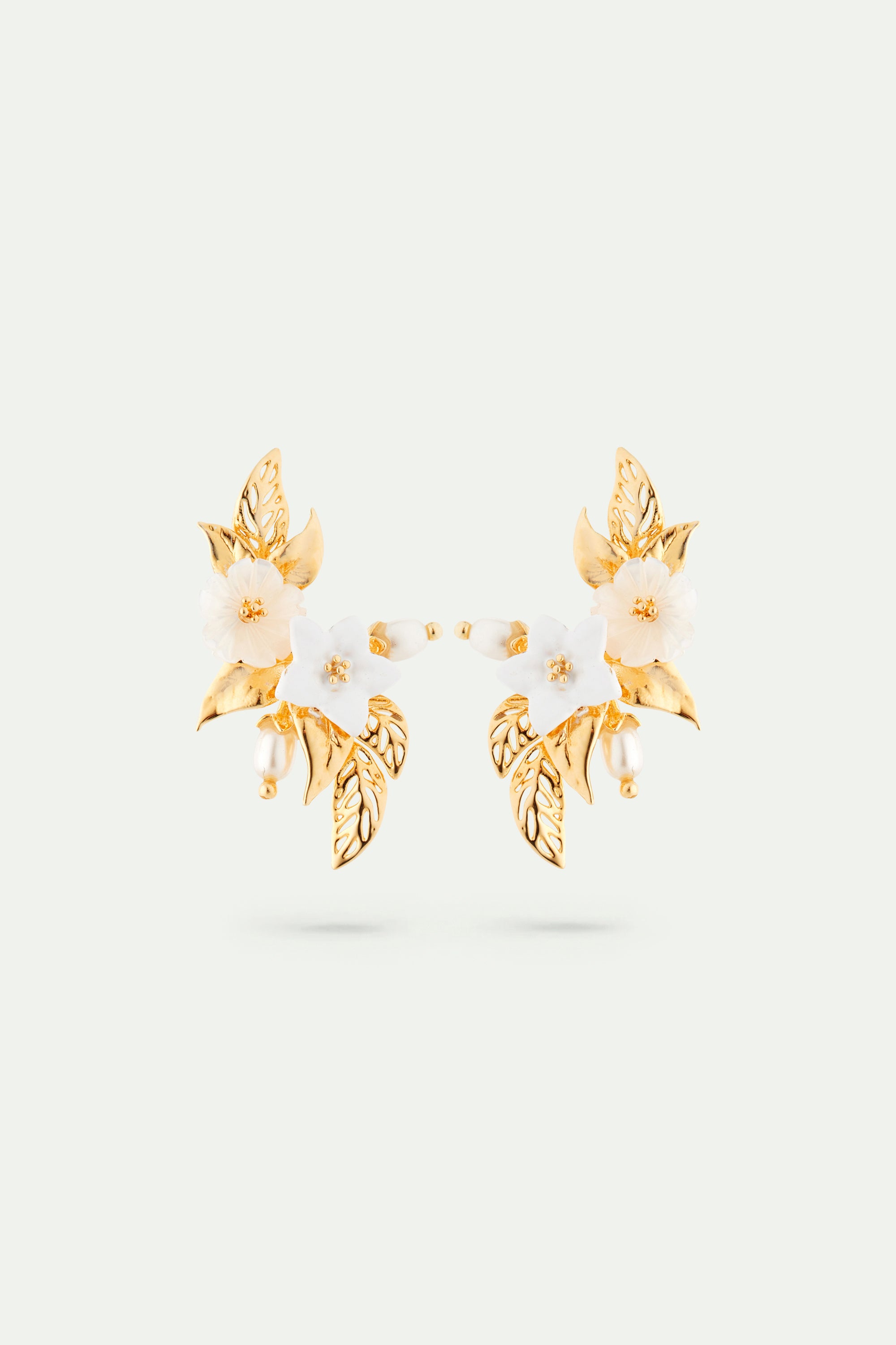 White jasmine and gold-plated leaves earrings