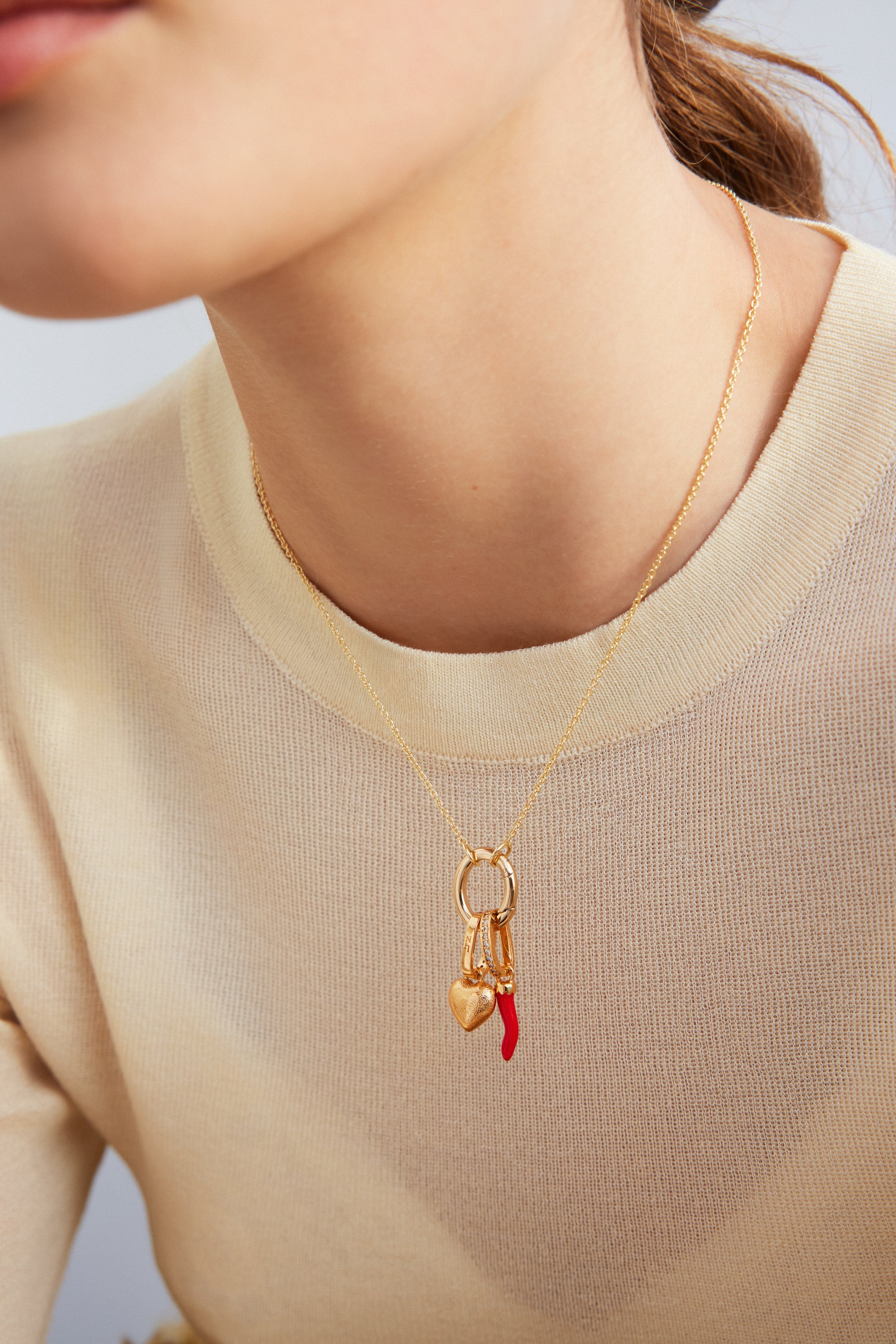 Chilli pepper pendant, chance and protection