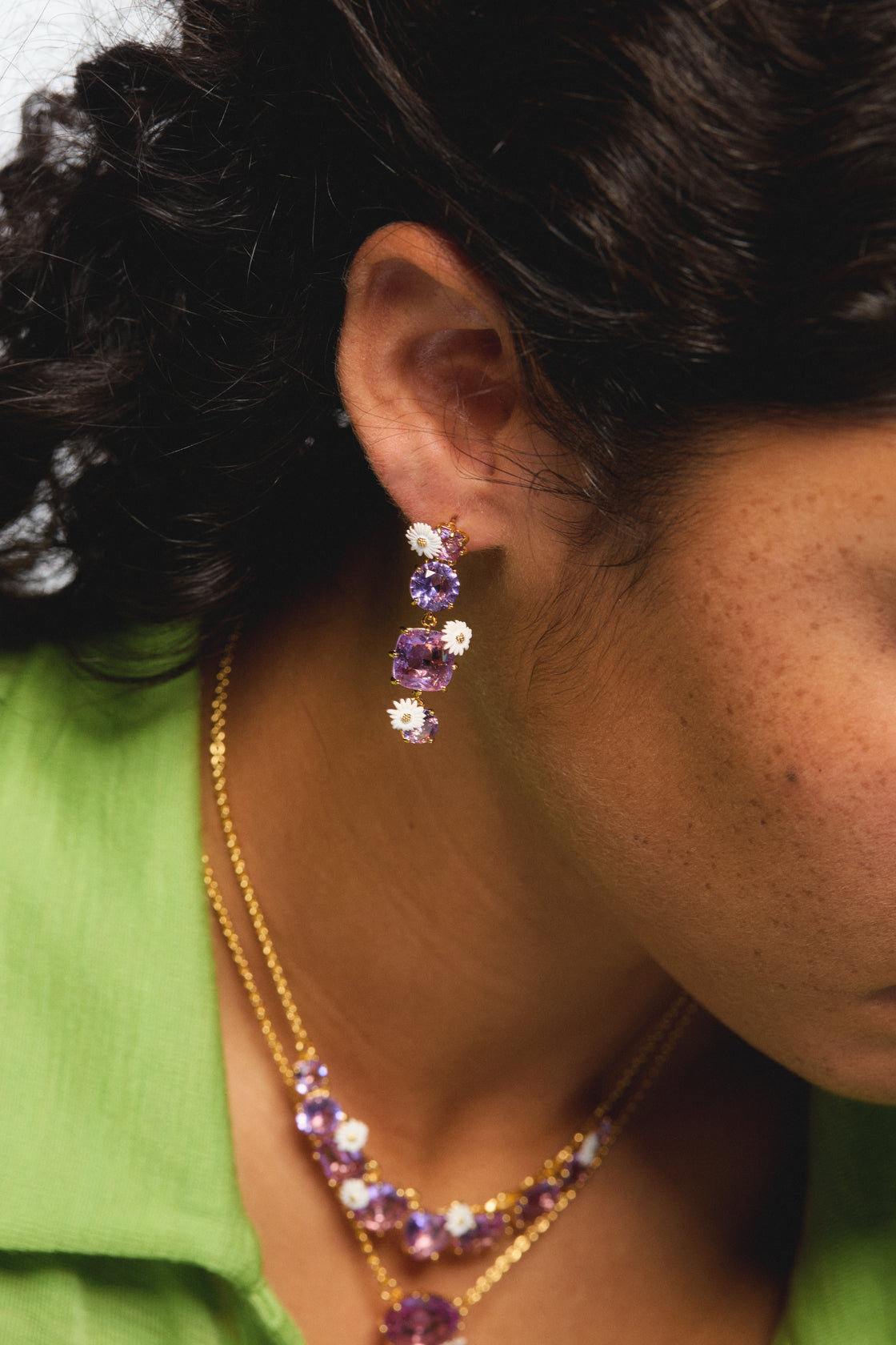 Four stone Lavender Diamantine dangle earrings with daisies