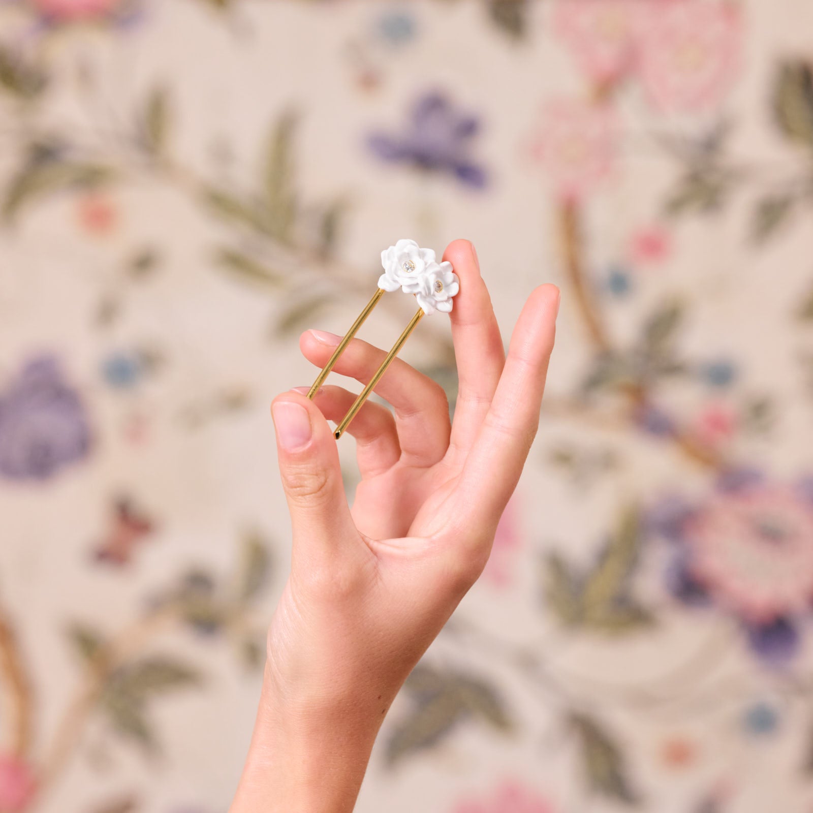 Gardenia and cut glass stone hair pin