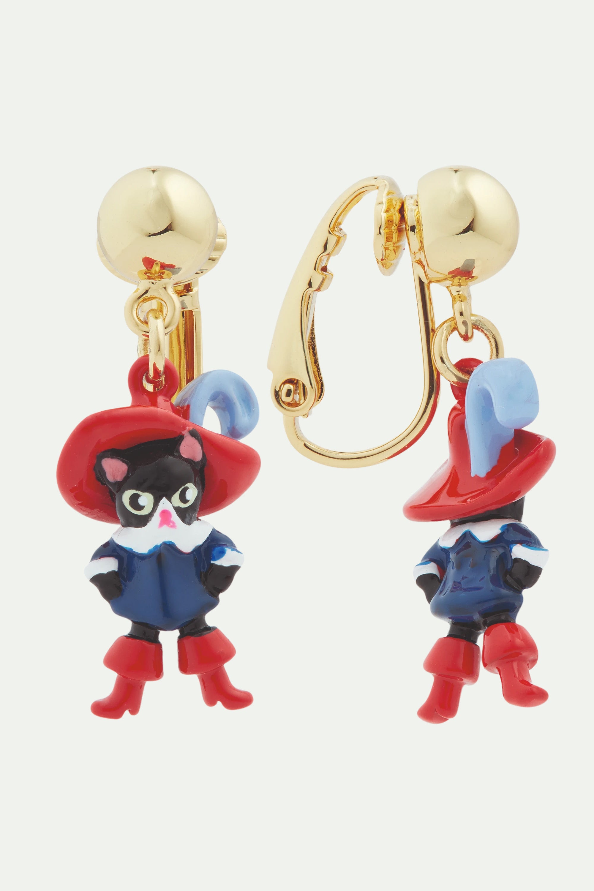 Charming cat post earrings