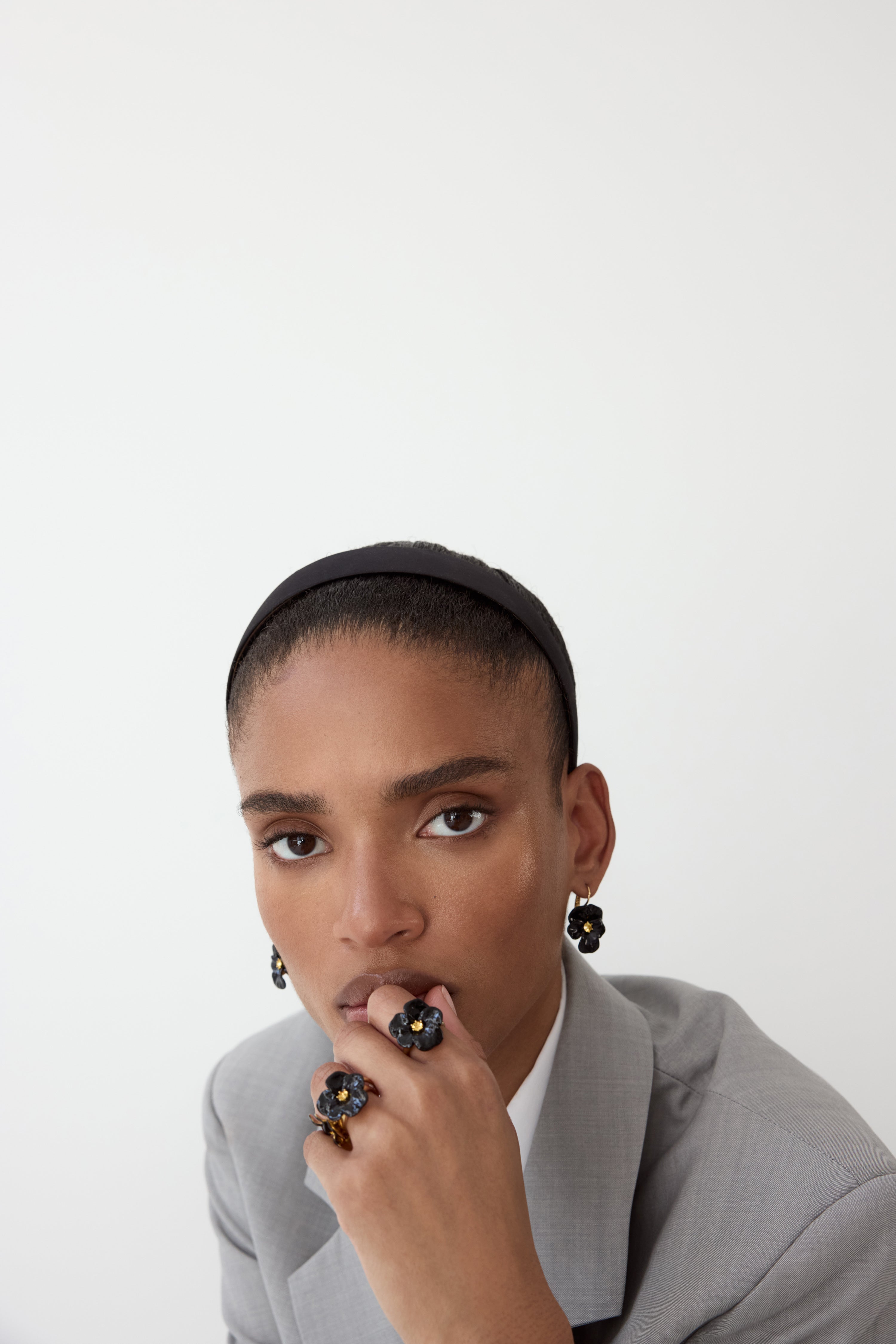 Sleeper Earrings MILLE PENSEES