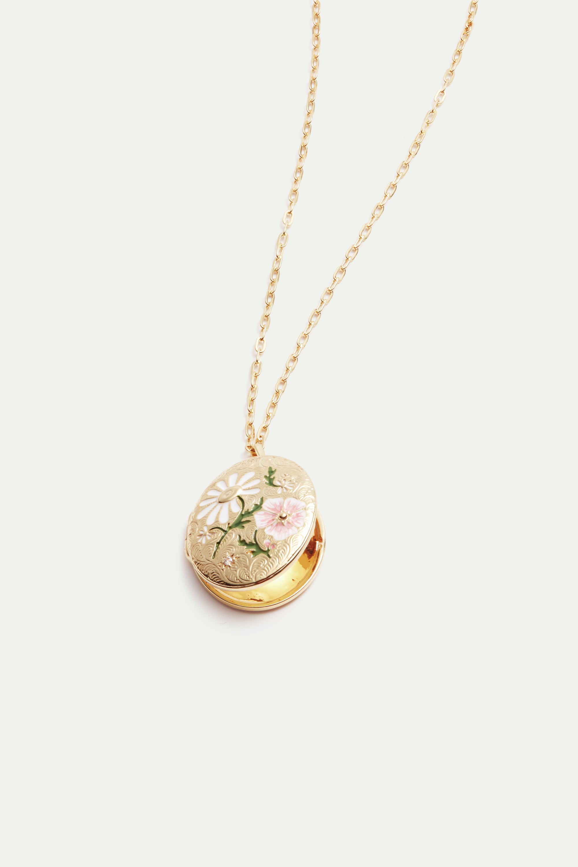 Secret medallion pendant necklace