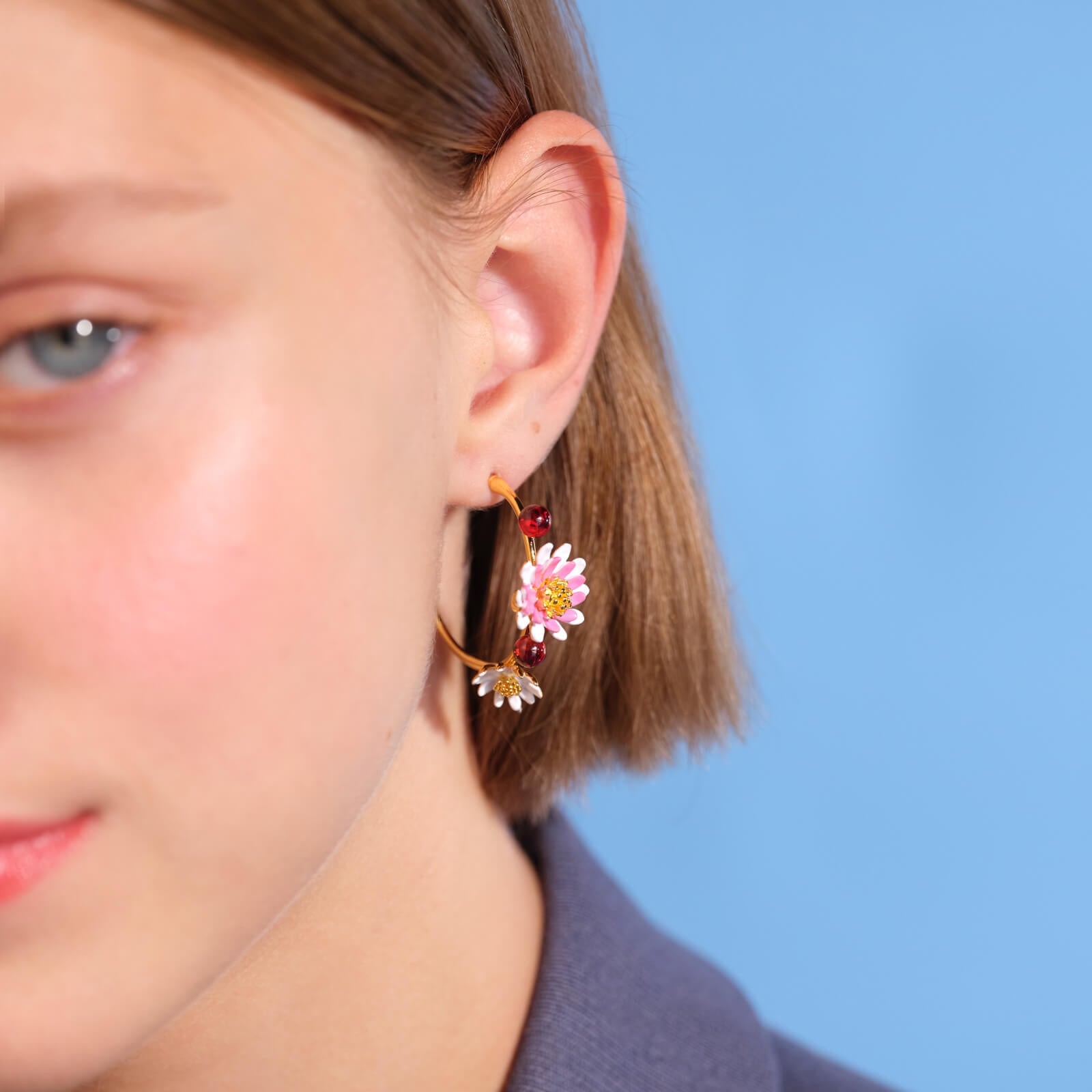 Anemone flowery post hoop earrings