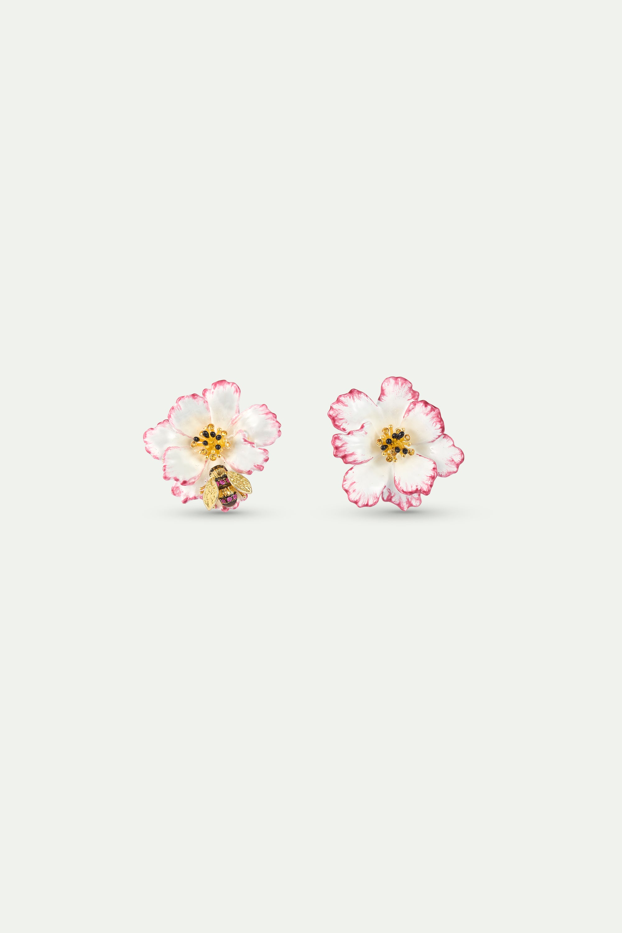 Asymmetrical earrings with white and pink cosmos flower and gold bee
