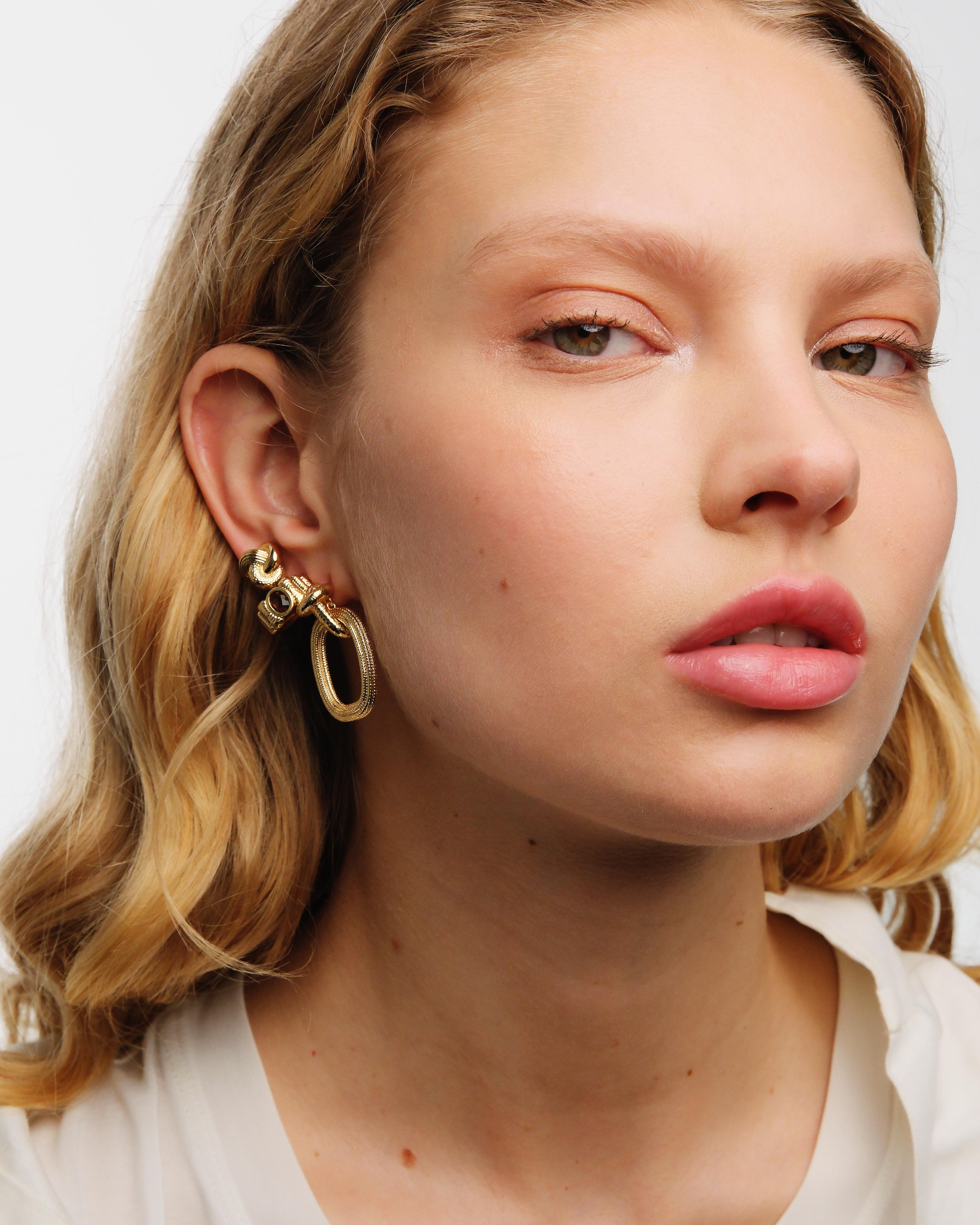 Gold duo of textures earrings