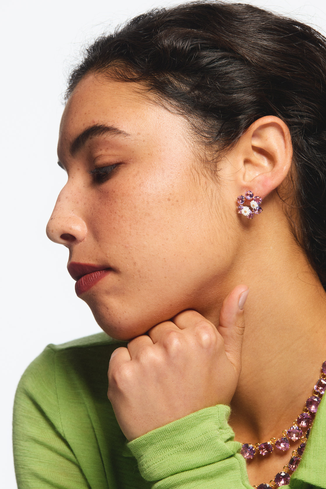 Lavender Diamantine six-stone earrings with daisies