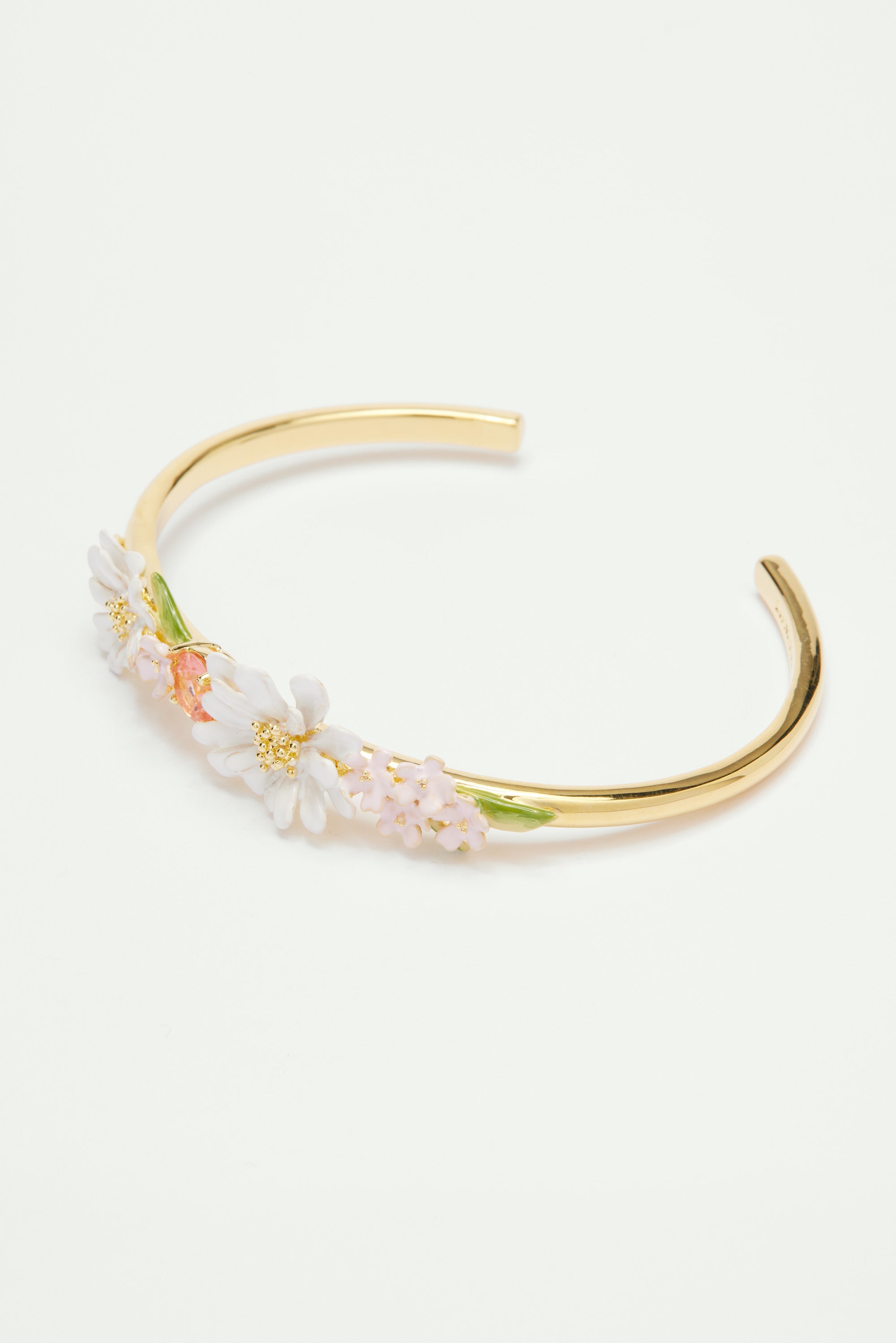 Flower bouquet and round stone bangle bracelet