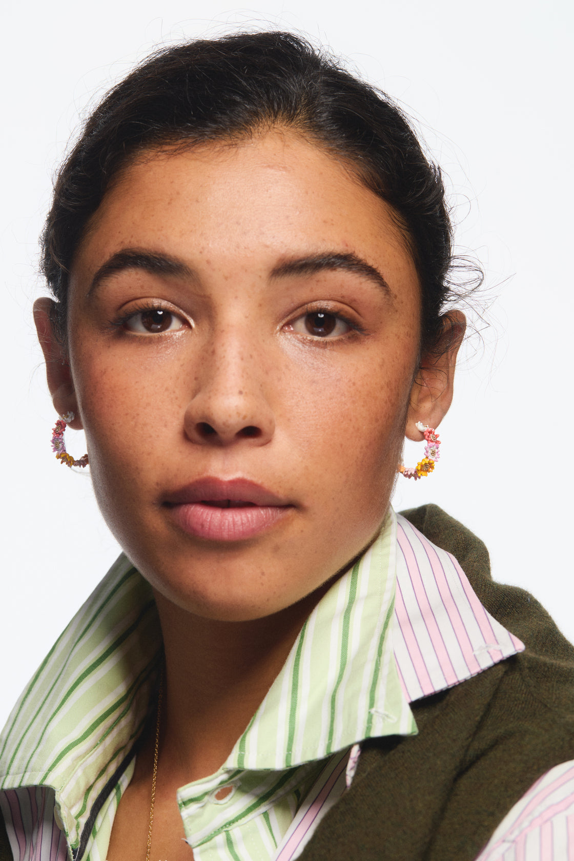 Daisy and zinnia crown hoop earrings