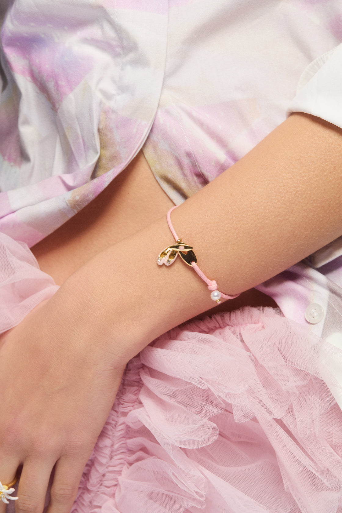 Ballet slippers and cultured pearl pink bracelet