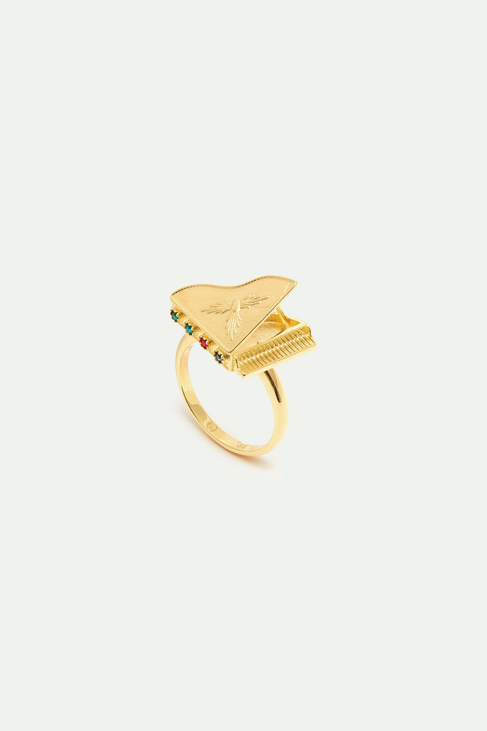Gold piano ring