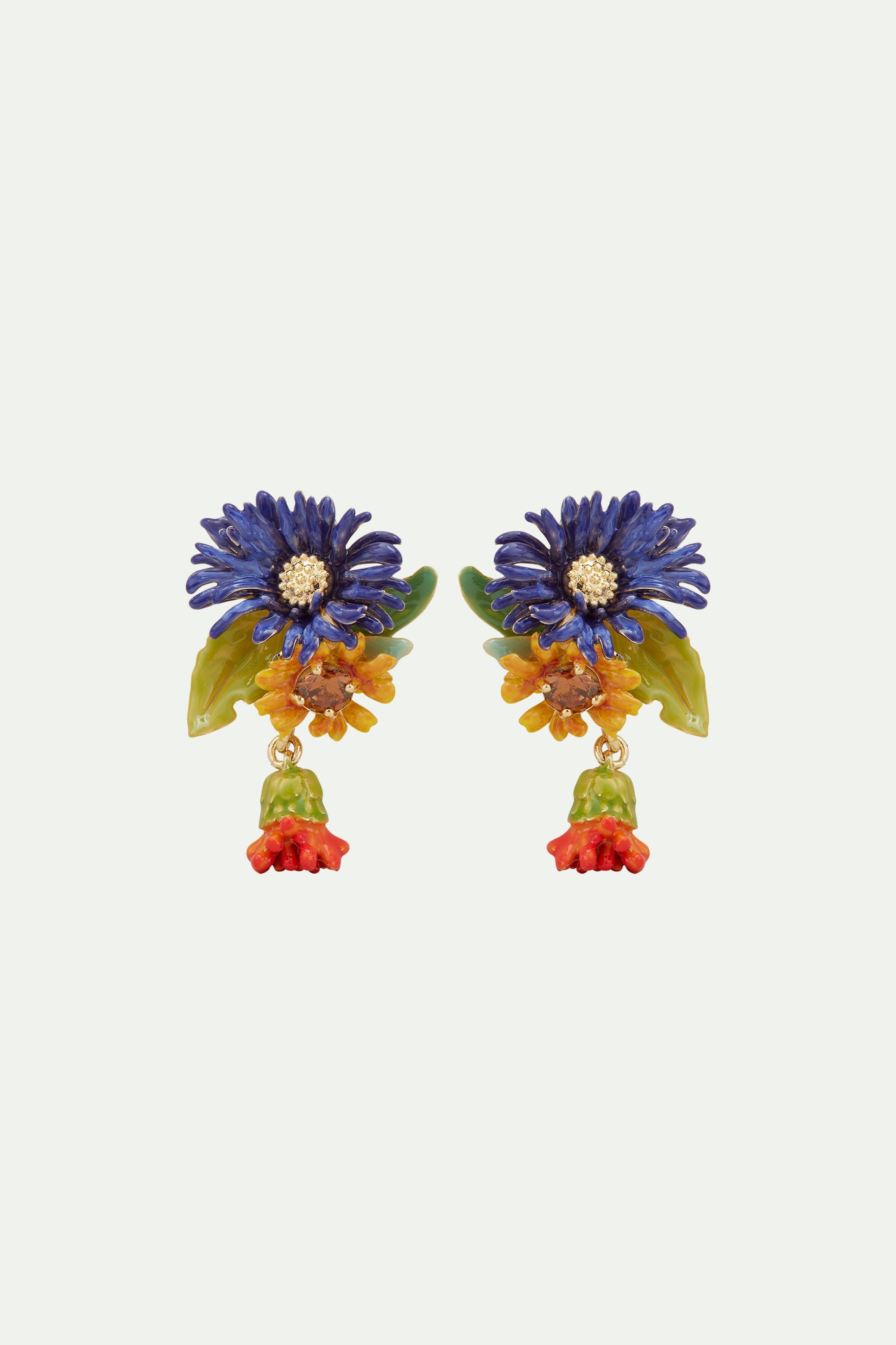 Small wild flowers post earrings