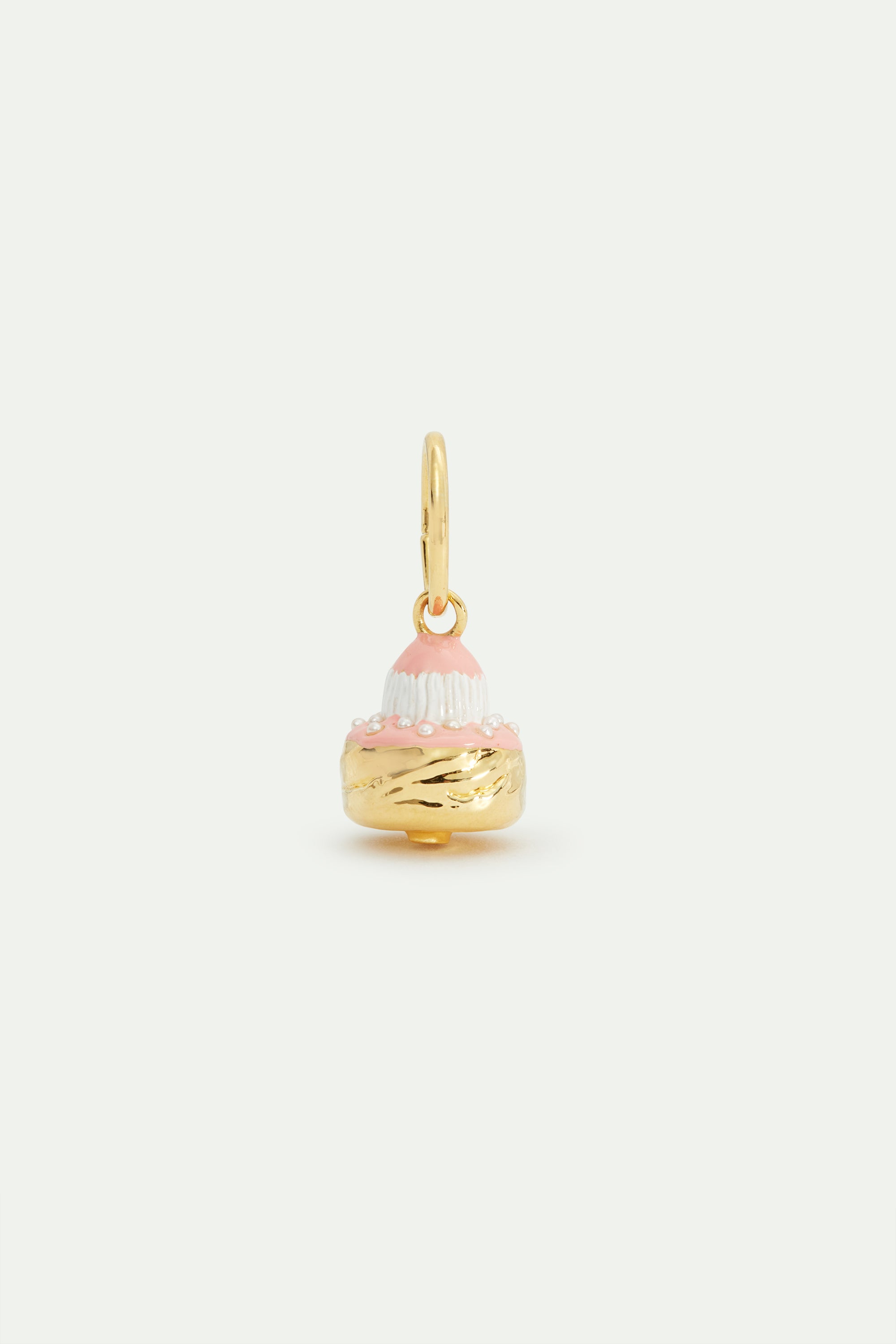 Patisserie pendant, Creaminess and Tradition