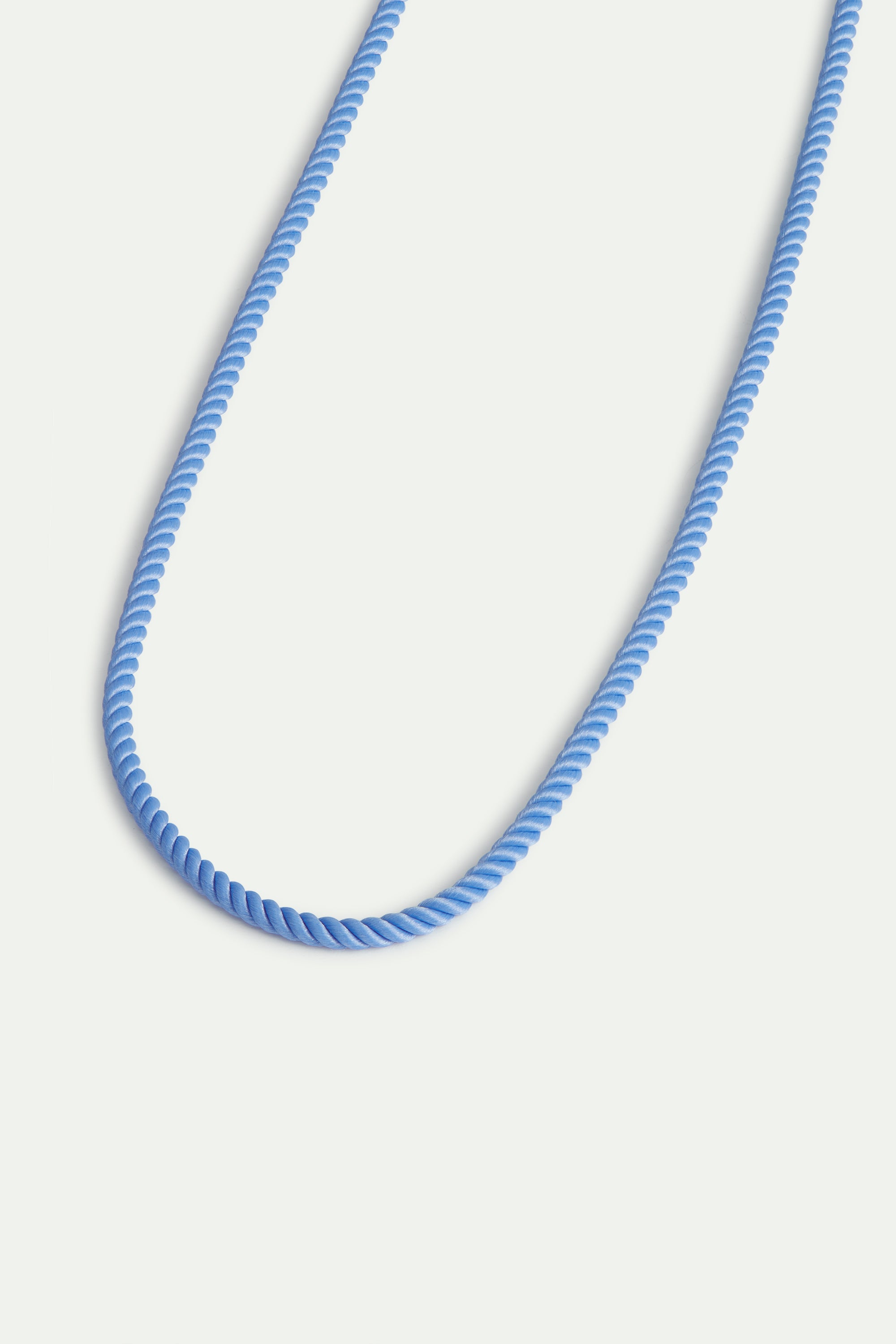 Blue string necklace