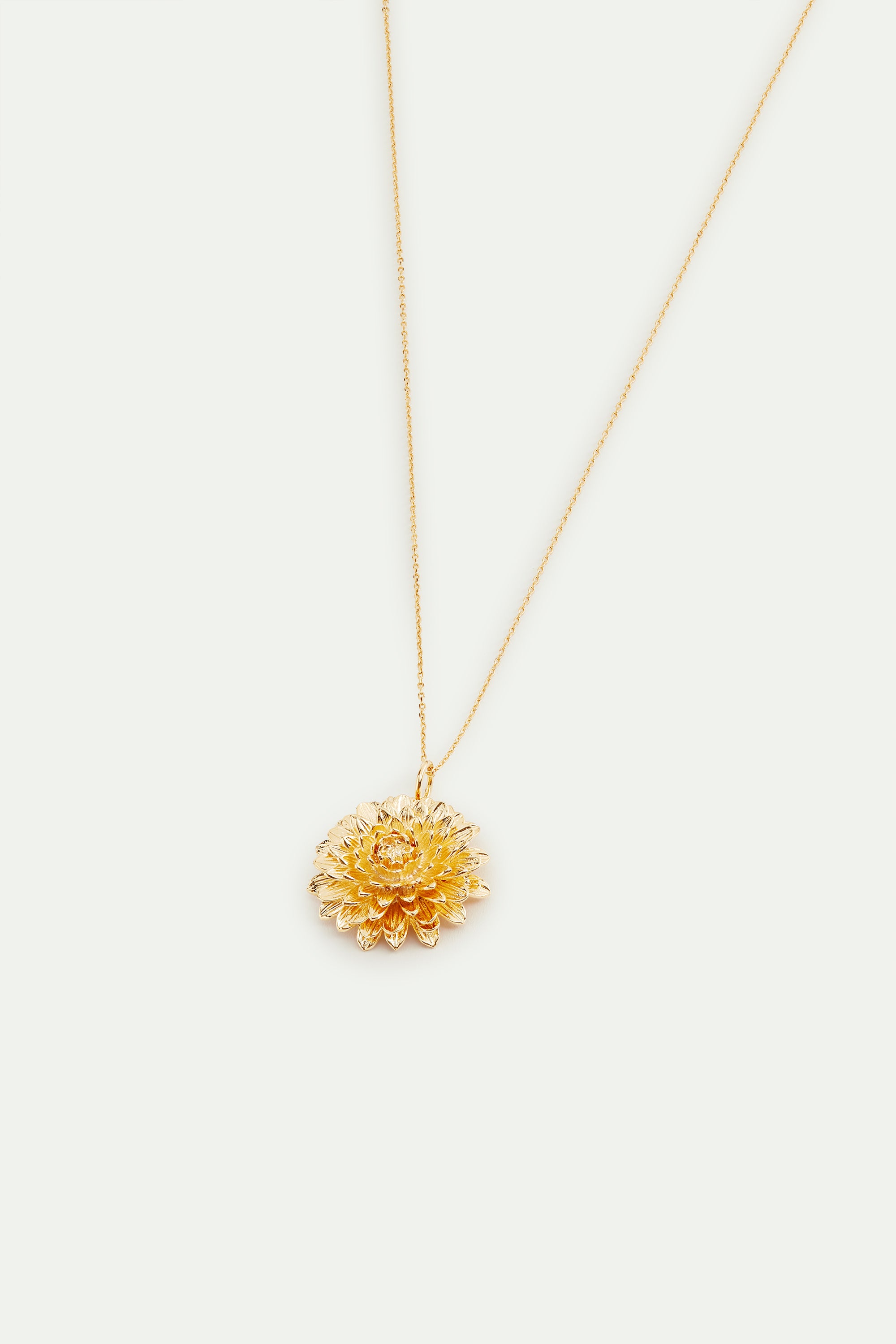 Fine pendant necklace with gold dandelion