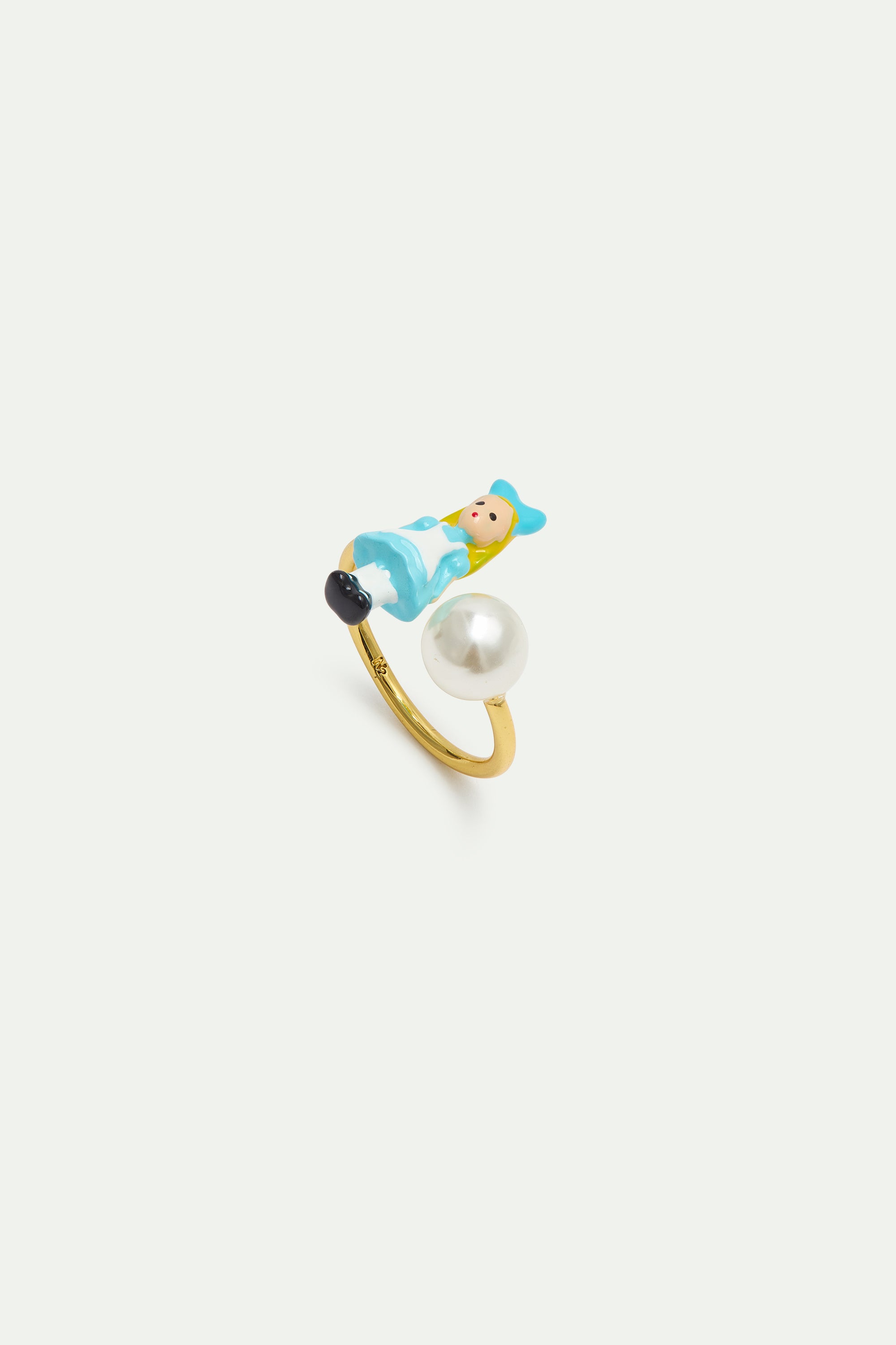Alice in Wonderland adjustable ring and imitation pearl