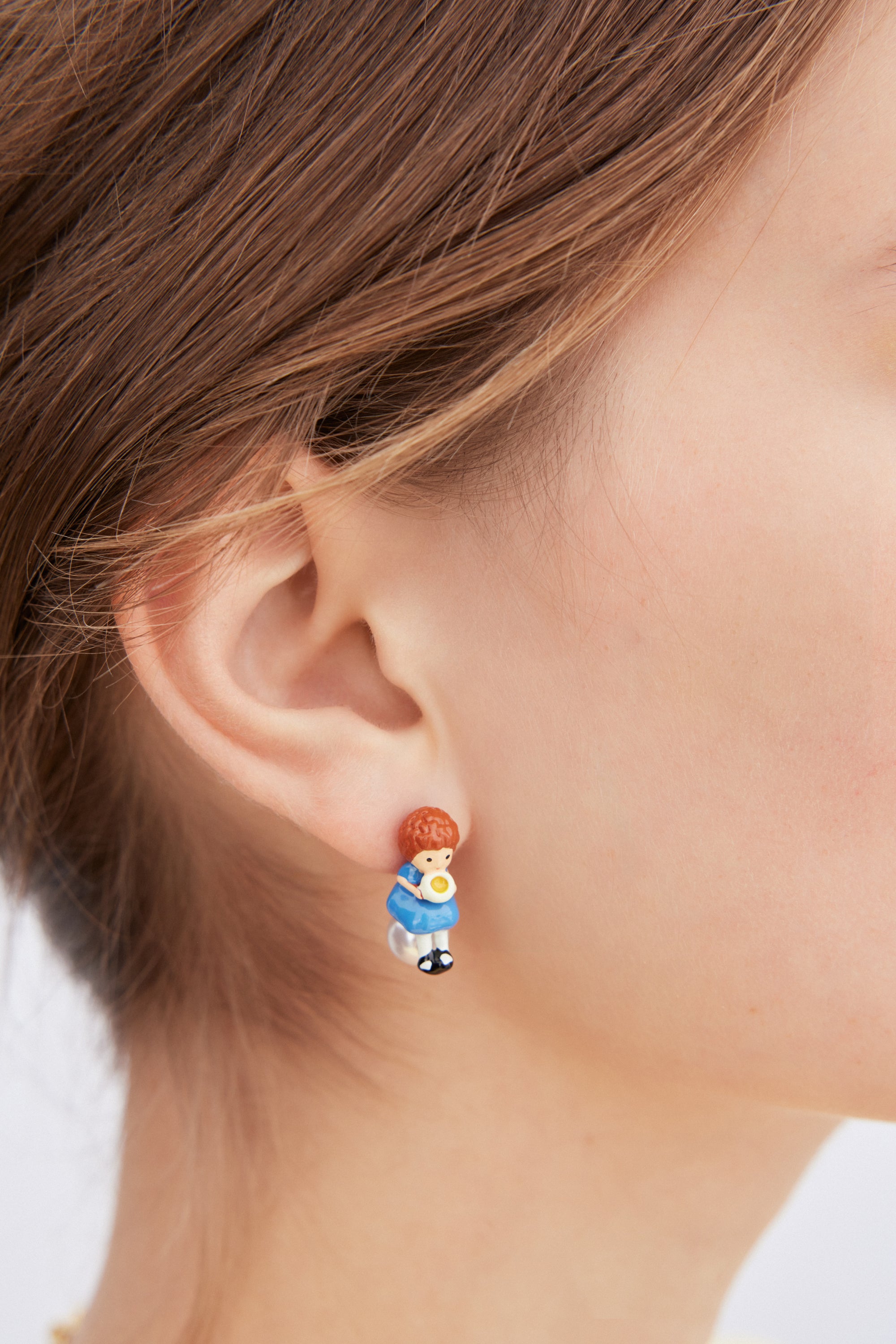 Asymmetrical earrings with Goldilocks and Bear, faceted crystal